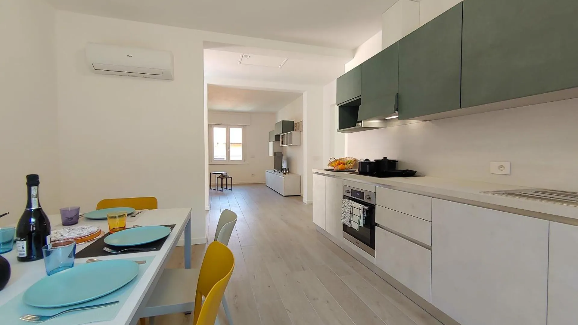 Piazzetta Dongo Apartment