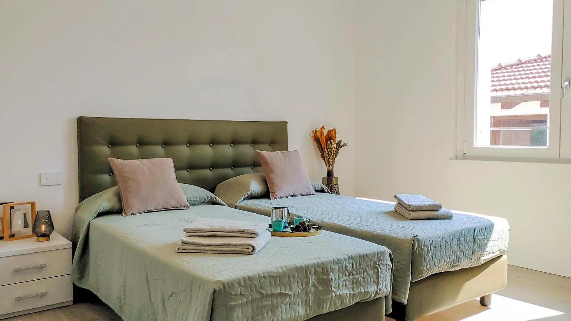 Piazzetta Dongo Apartment