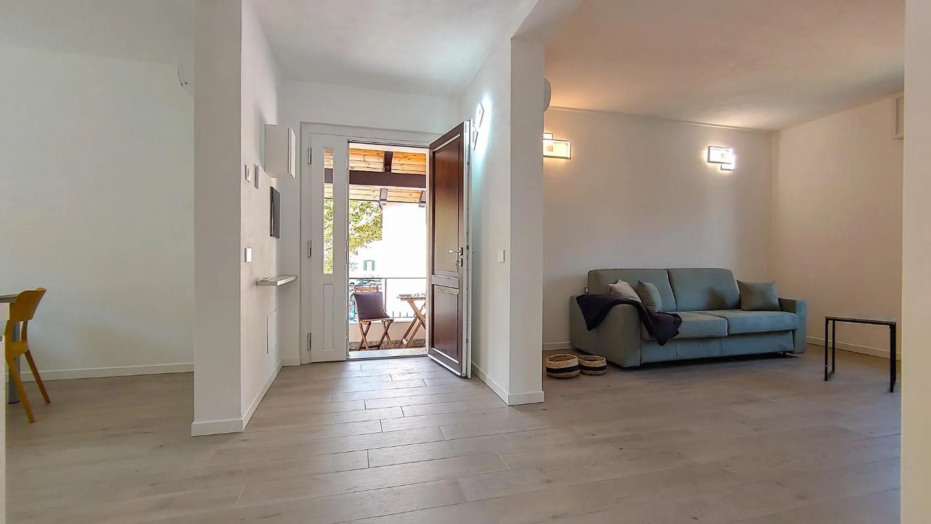 Piazzetta Dongo Apartment