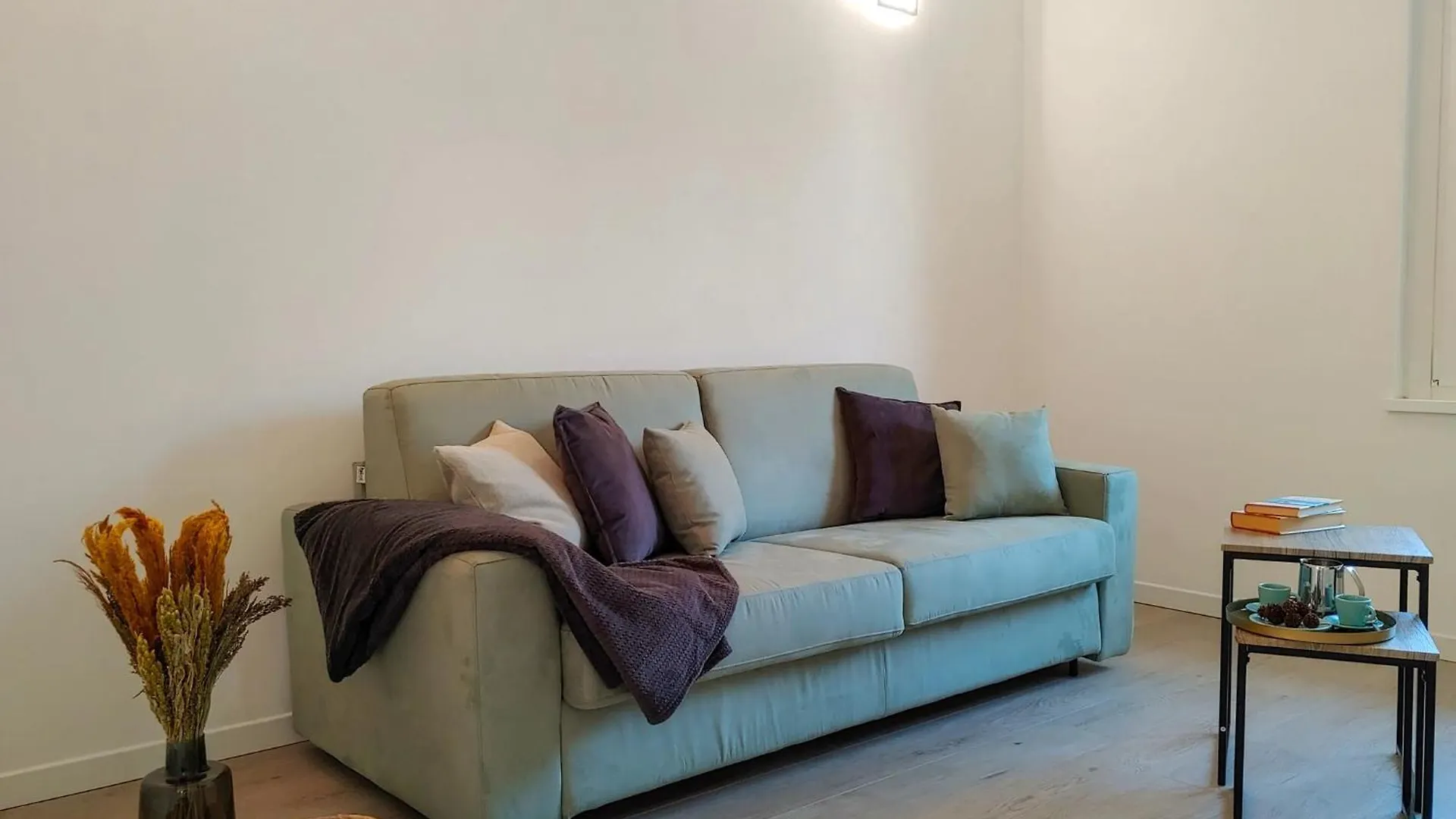 Piazzetta Dongo Apartment