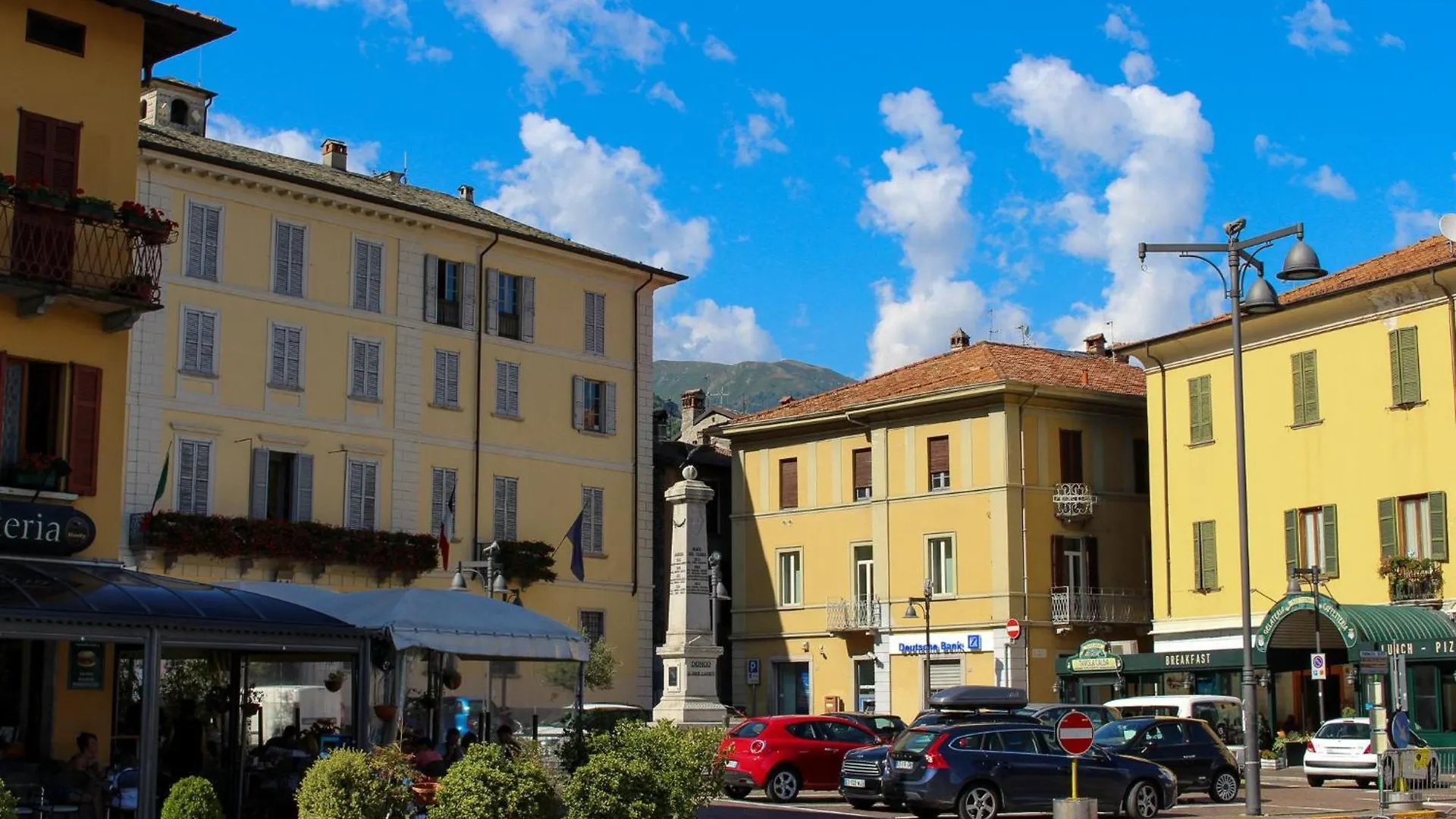 Piazzetta Dongo Apartment 0*,